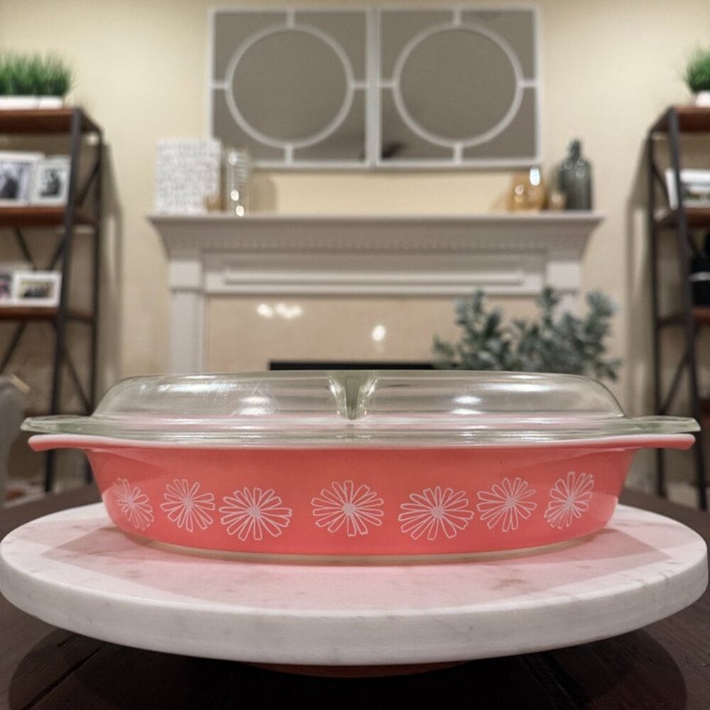 Pyrex Pink Daisy Serving Dish 063 w/Lid